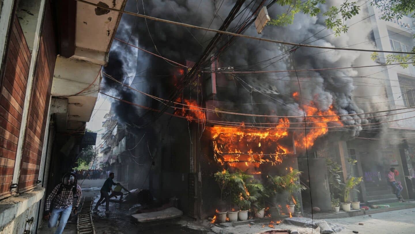 PM Modi announces aid after Malviya Nagar blaze kills 21
