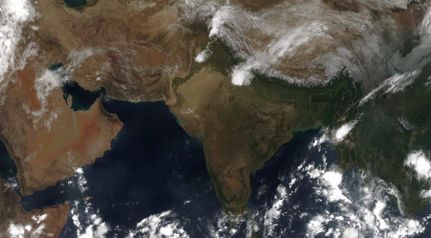 Delhi-NCR wakes to heavy rain and thunderstorms, Safdarjung 40mm