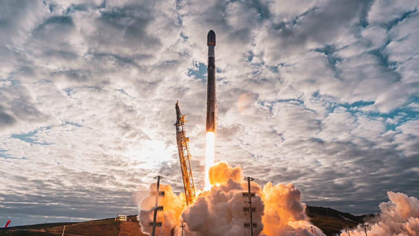 SpaceX completes 50th launch from California, adds 25 Starlink satellites