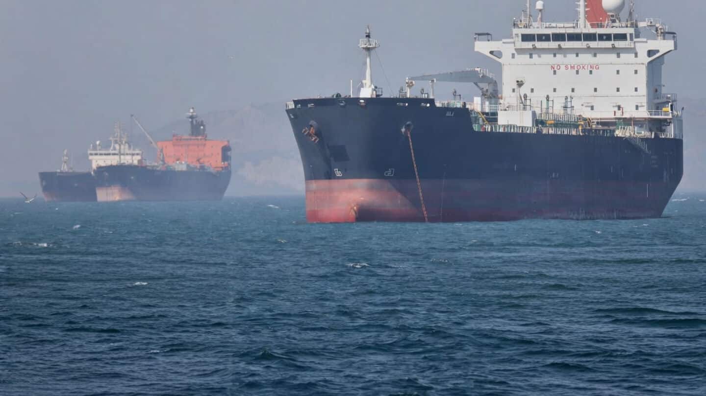 Federal investigators probe $2.6 billion oil trades before Iran announcements
