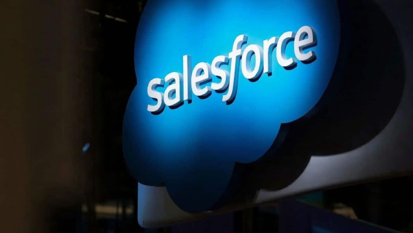 Salesforce to hire 1,000 graduates and interns for AI projects