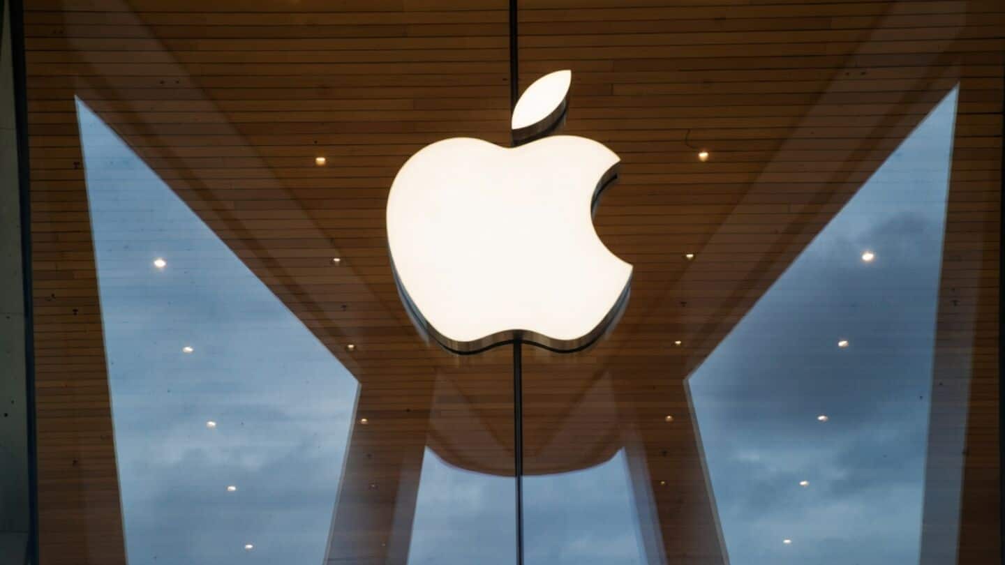 Apple delays camera-equipped AirPods to late 2027 to enhance Siri
