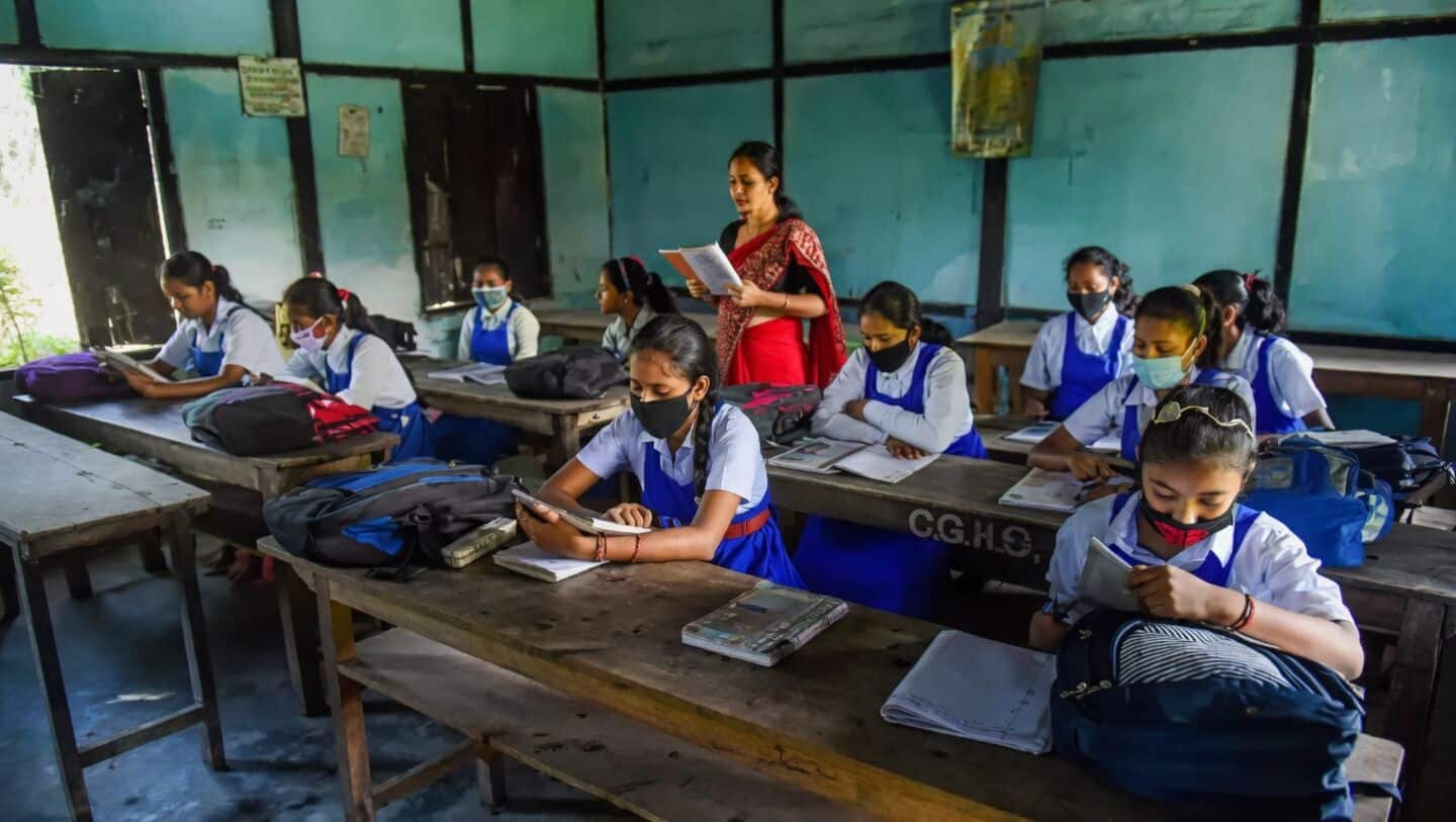 Punjab governor approves 5% cap on private school annual fees