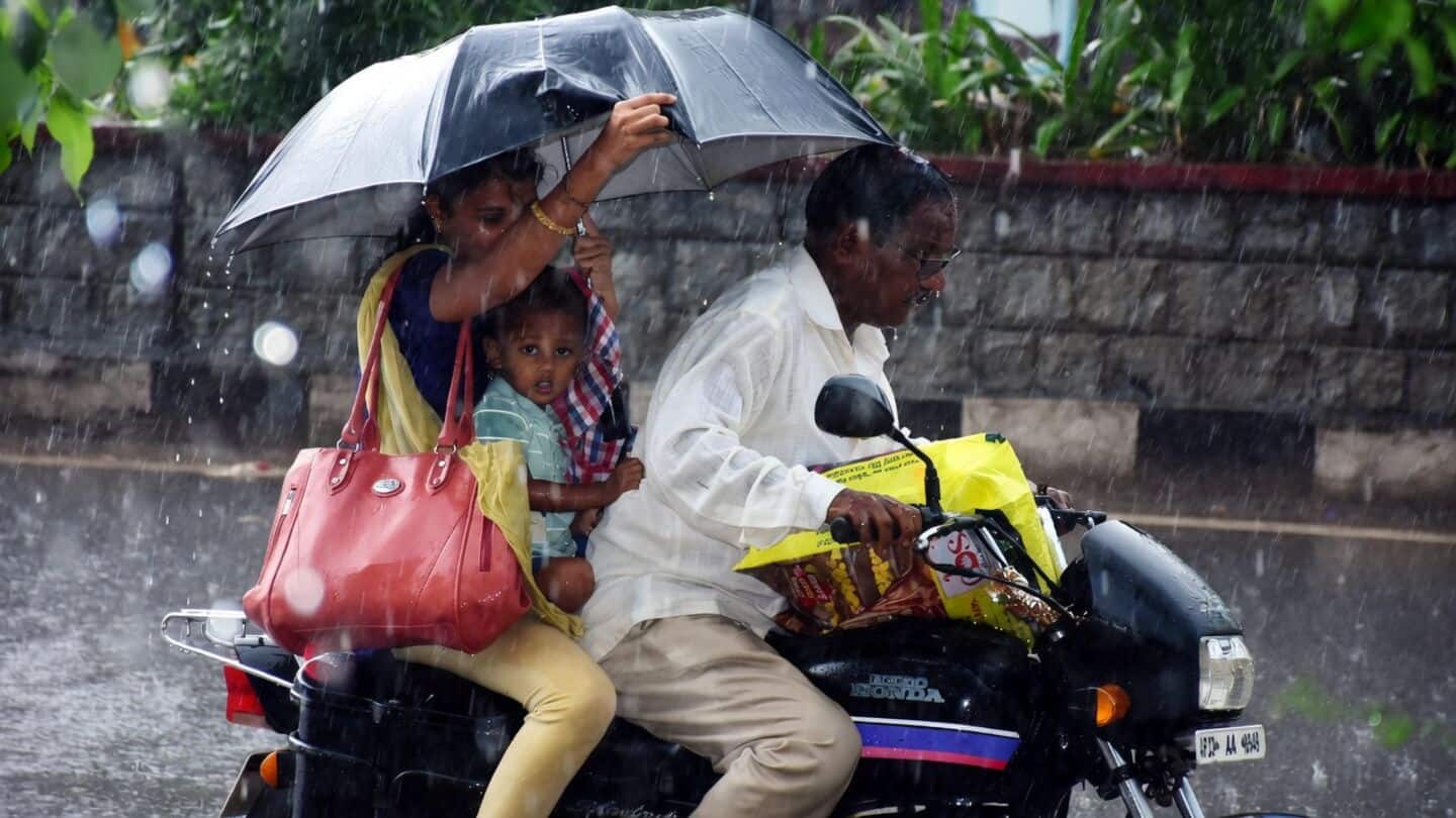 Weather department warns heavy rain for 5 Telangana districts Monday