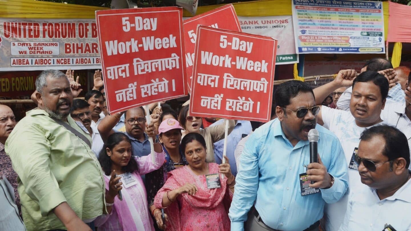 Public and regional rural banks open Sunday before 3-day strike