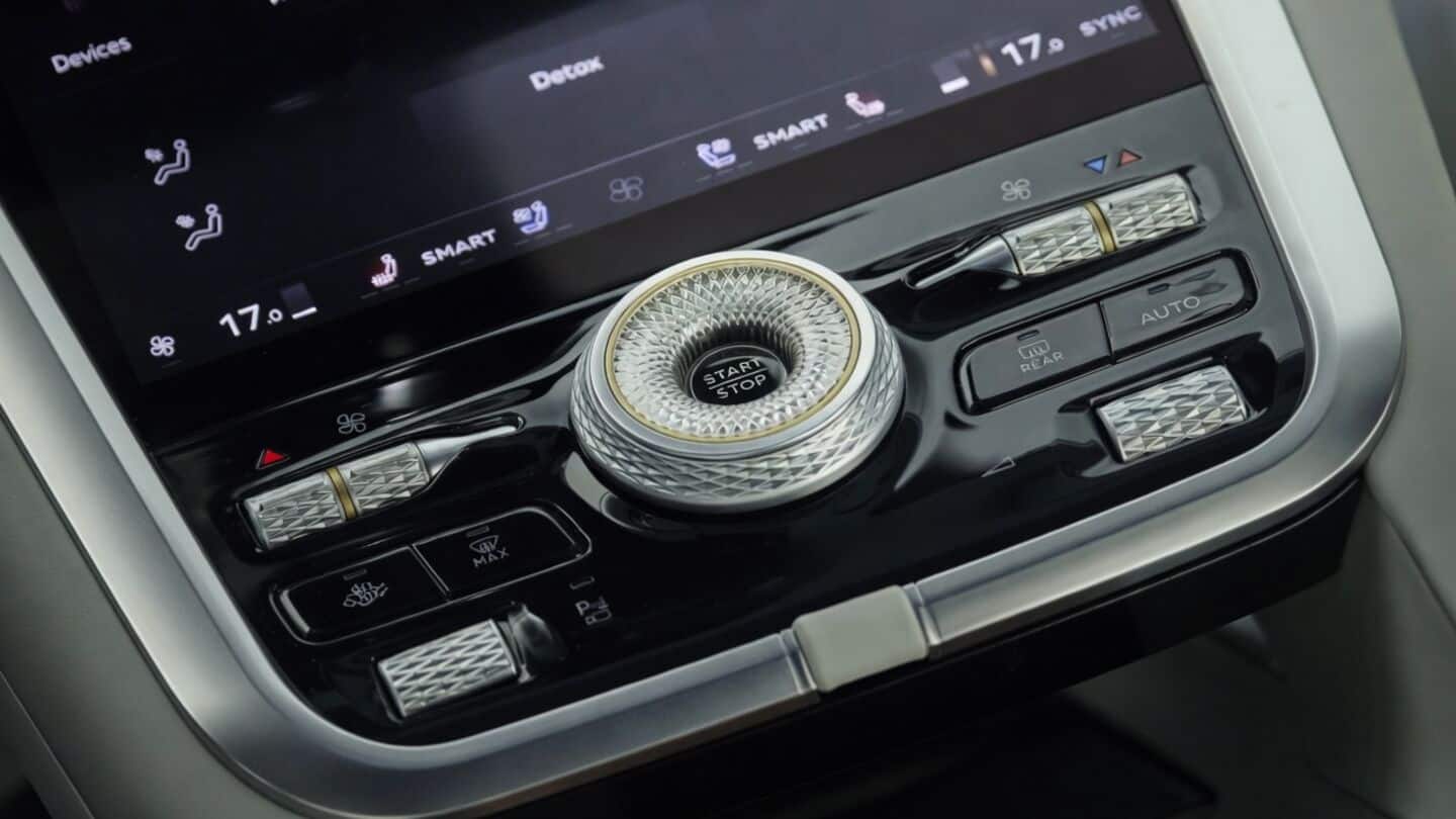 Bentley previews Torcal interior with 'Curation Engine' before September 23