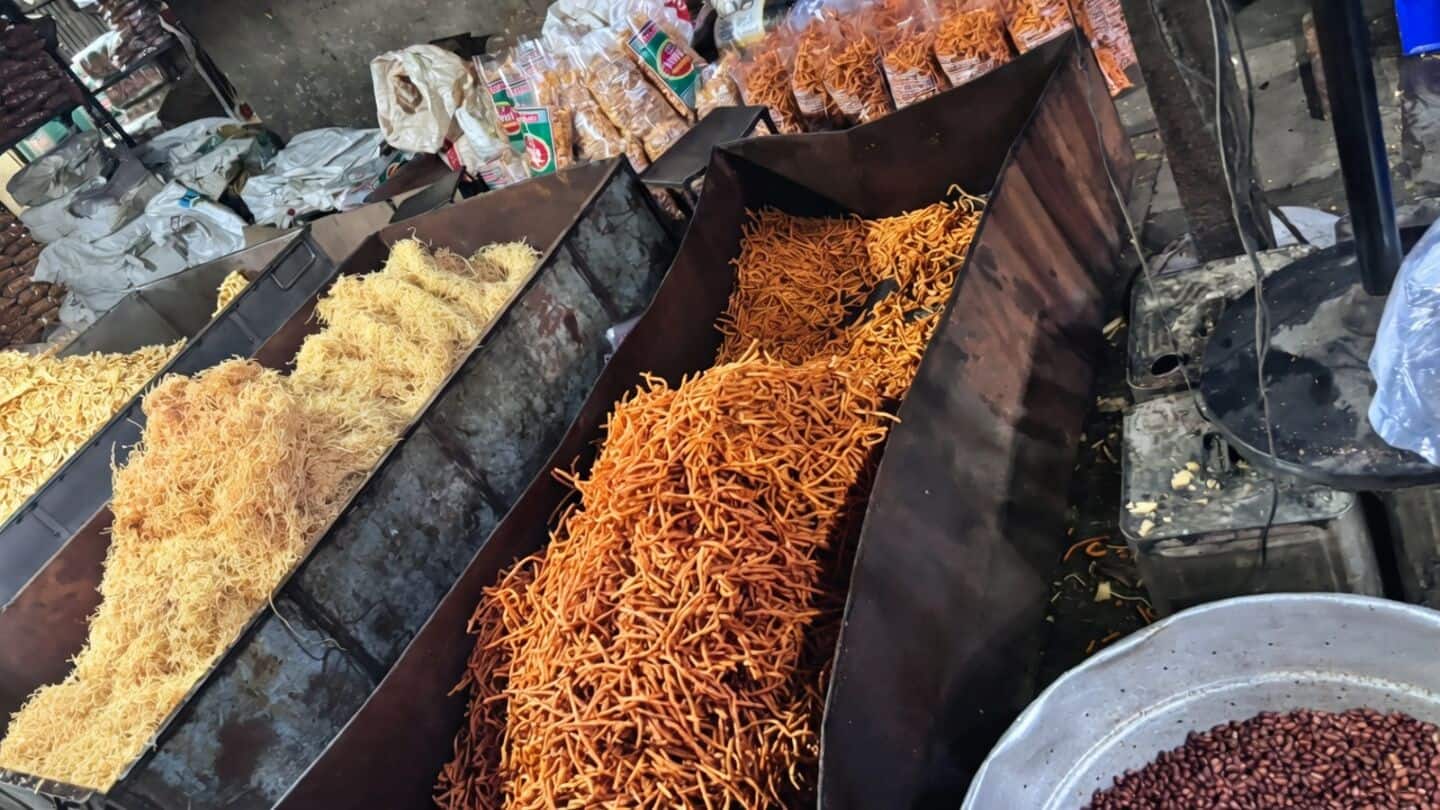 FDA raids Thane's Khardi village, seizes 28,955kg food, oil