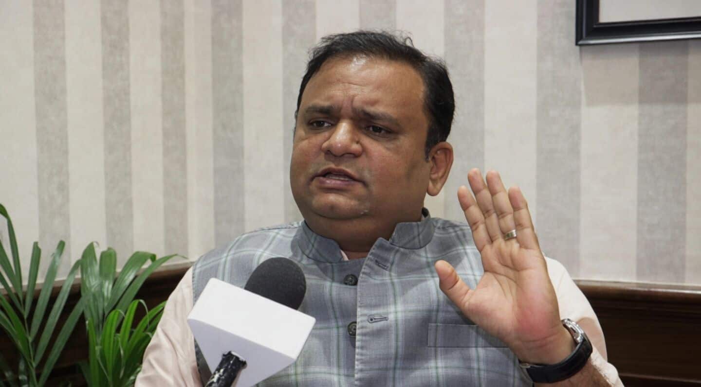Assembly Speaker Rahul Narwekar warns Sonia Sethi over Mumbai outages