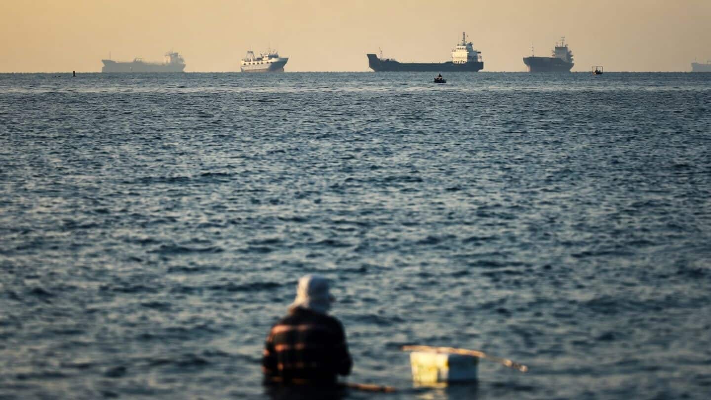 Strait of Hormuz reopens as India has 3.08L seafarers