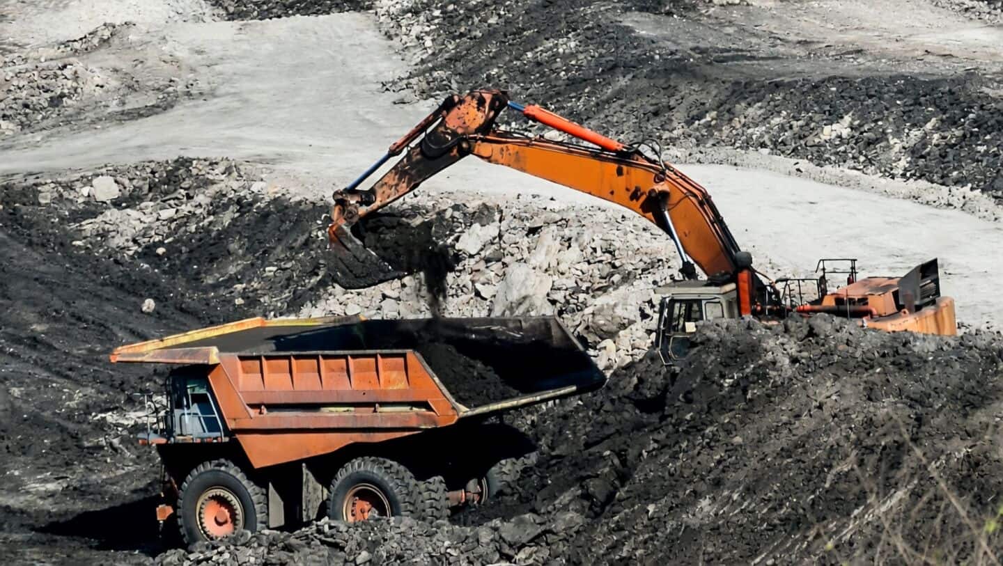 India hits record coal stock of 210MT