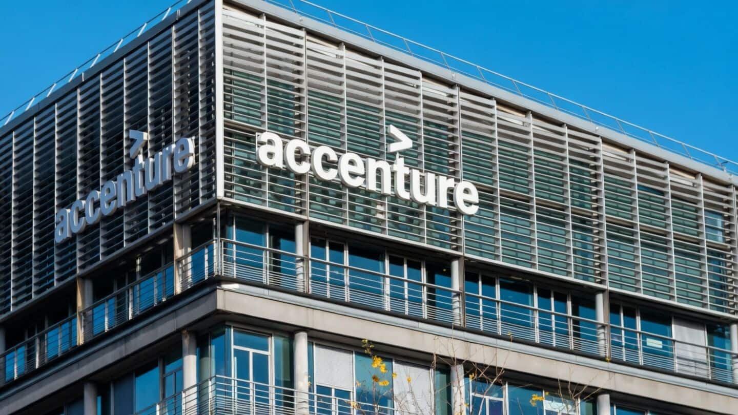 Accenture allows carryover of unused vacation to next fiscal year