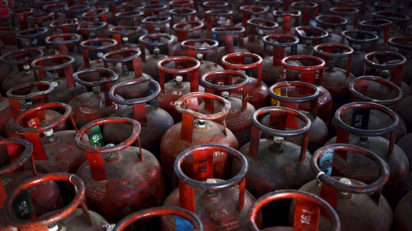 LPG crisis hits restaurants, delivery apps; gig workers seek help