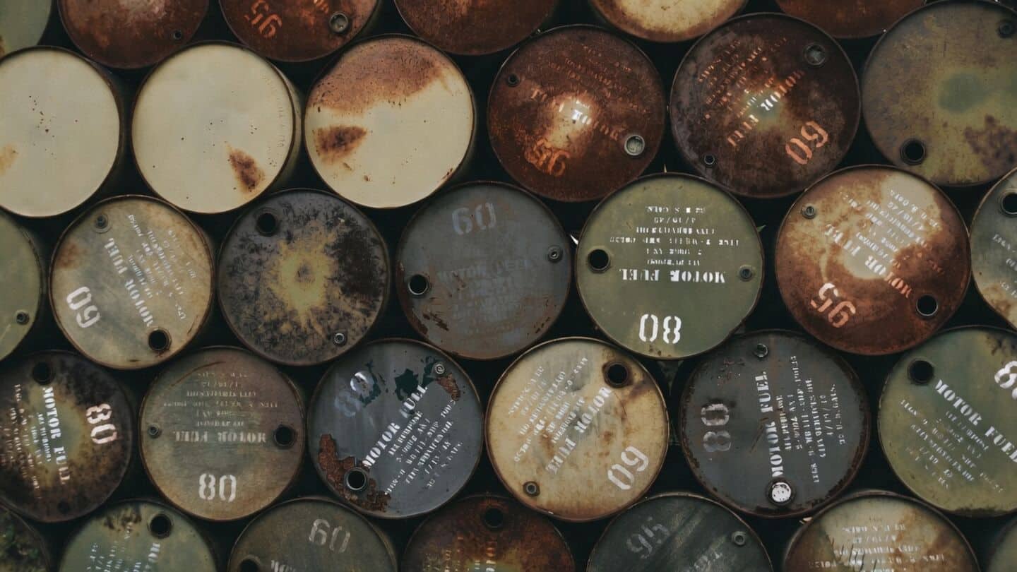 Oil prices fall as US and Iran consider diplomatic talks