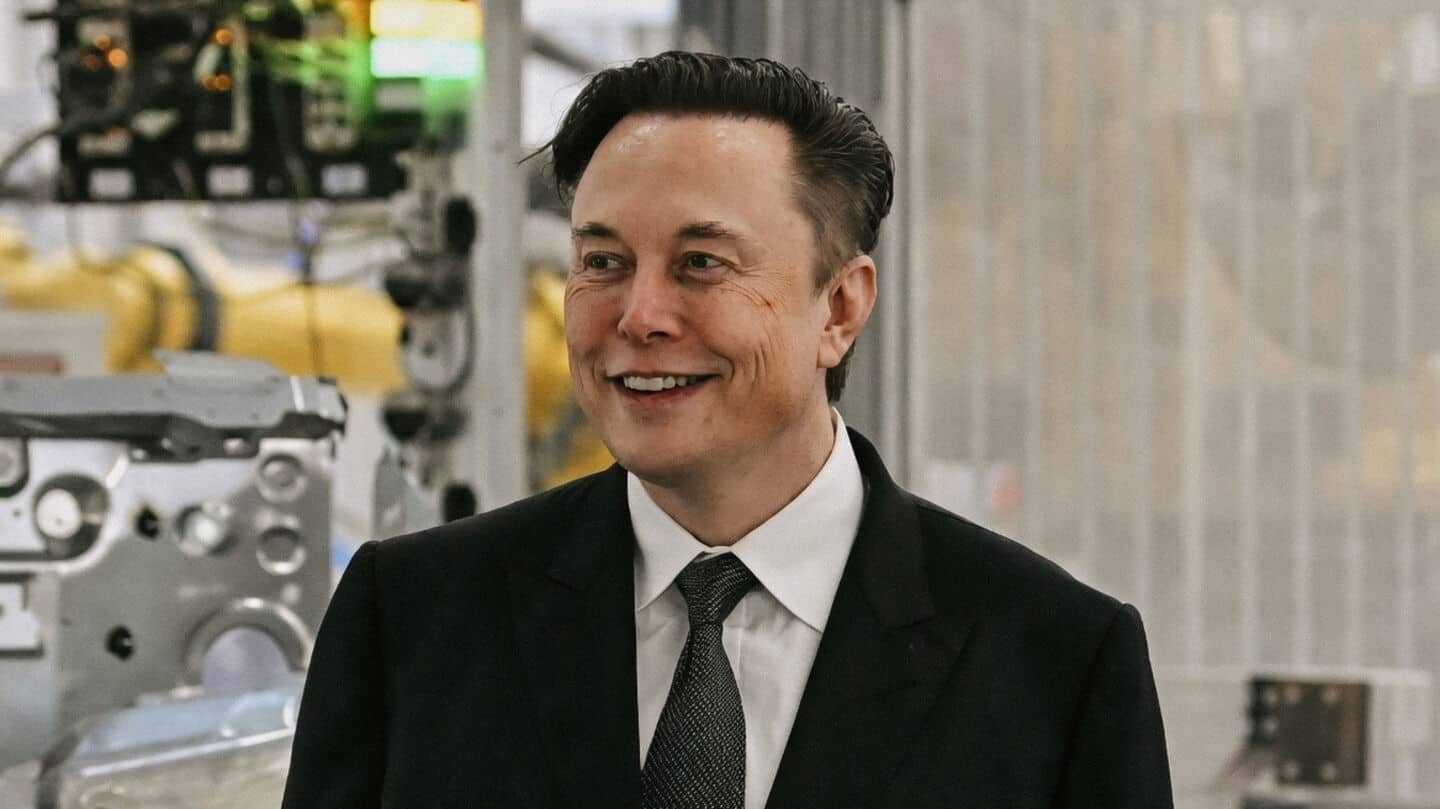 Elon Musk owns 48.4% of SpaceX valued over $900 billion
