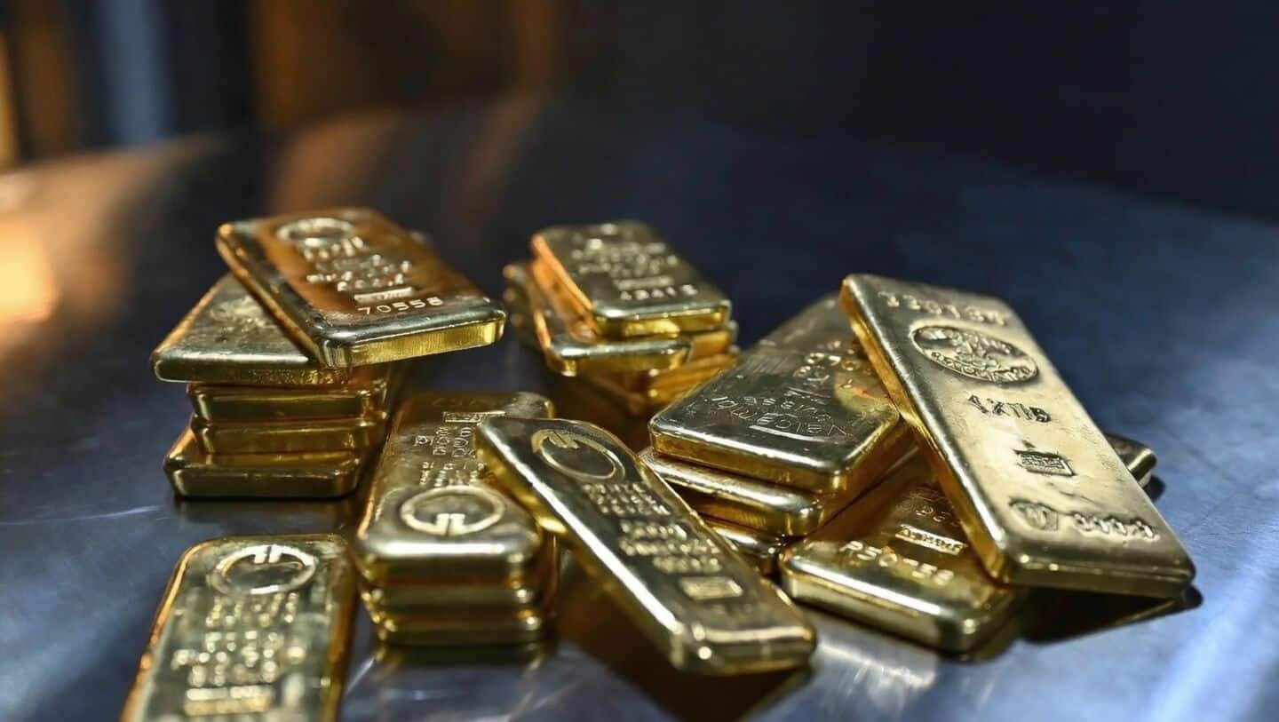 Gold slips on inflation worries and stalled U.S.-Iran peace talks