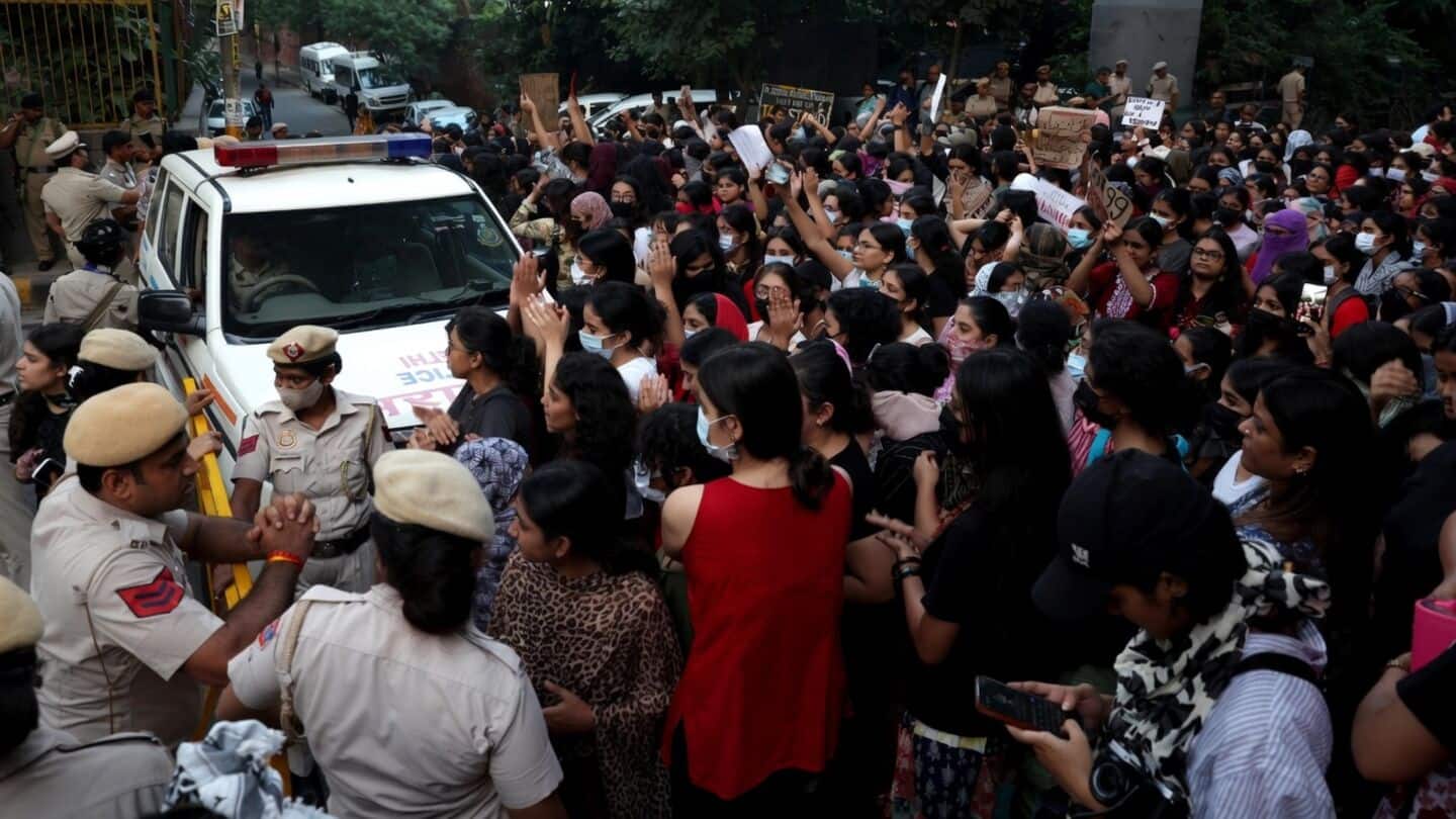 Supreme Court takes suo motu cognisance of alleged sexual assault