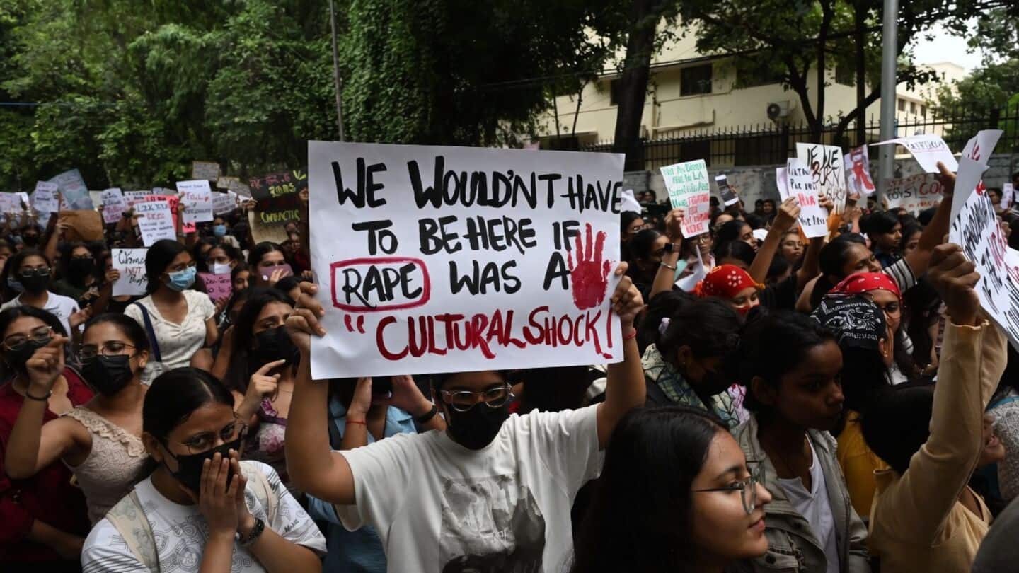 Delhi University women protest alleged Astha Kunj fake policemen assault