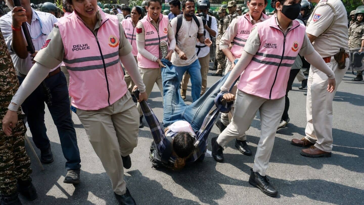 Harvard community of 100 condemns Delhi police brutality during protest