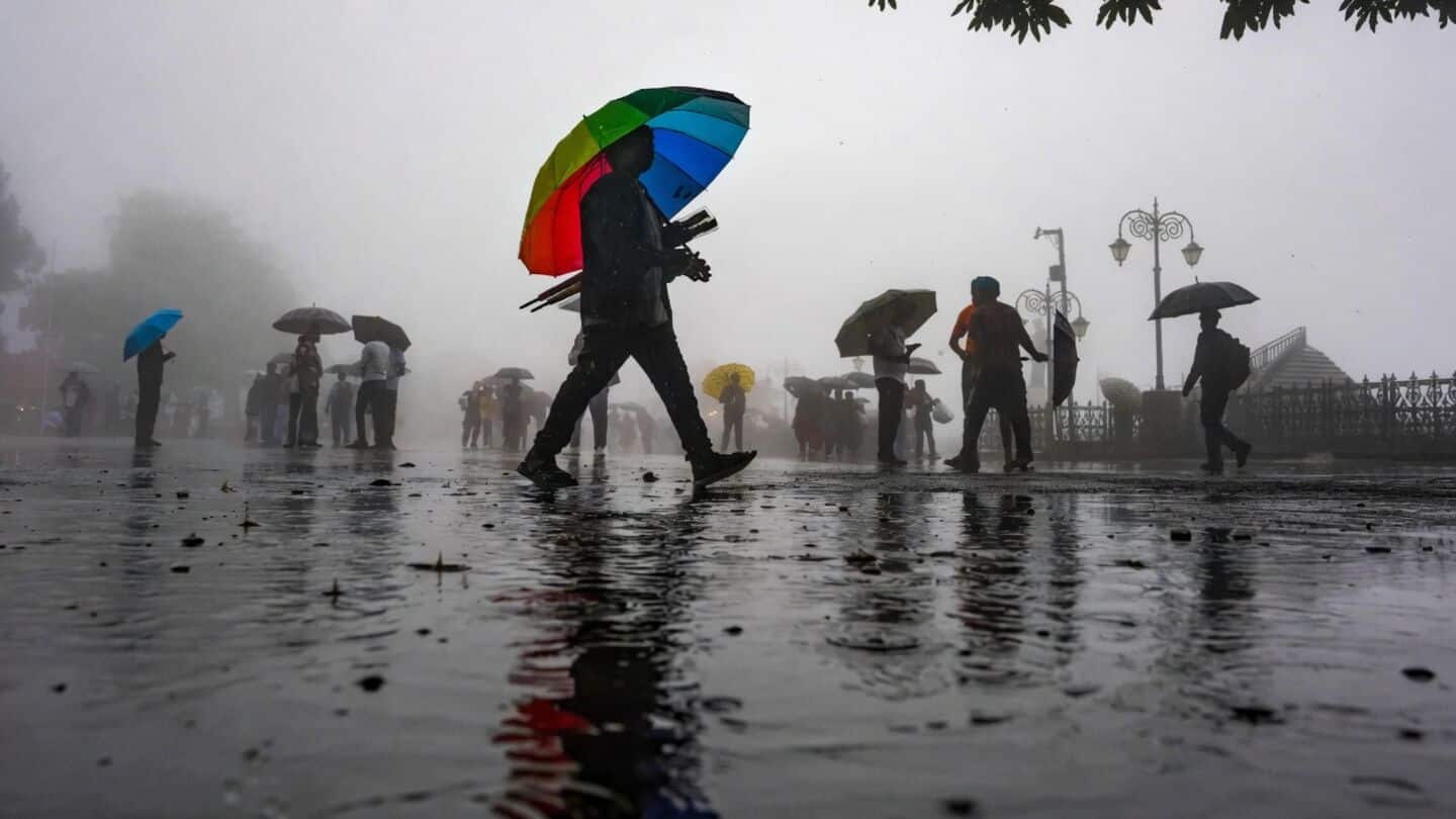 हिमाचल प्रदेश में IMD का अलर्ट; भूस्खलन-बाढ़ का खतरा, सैकड़ों सड़कें बंद
