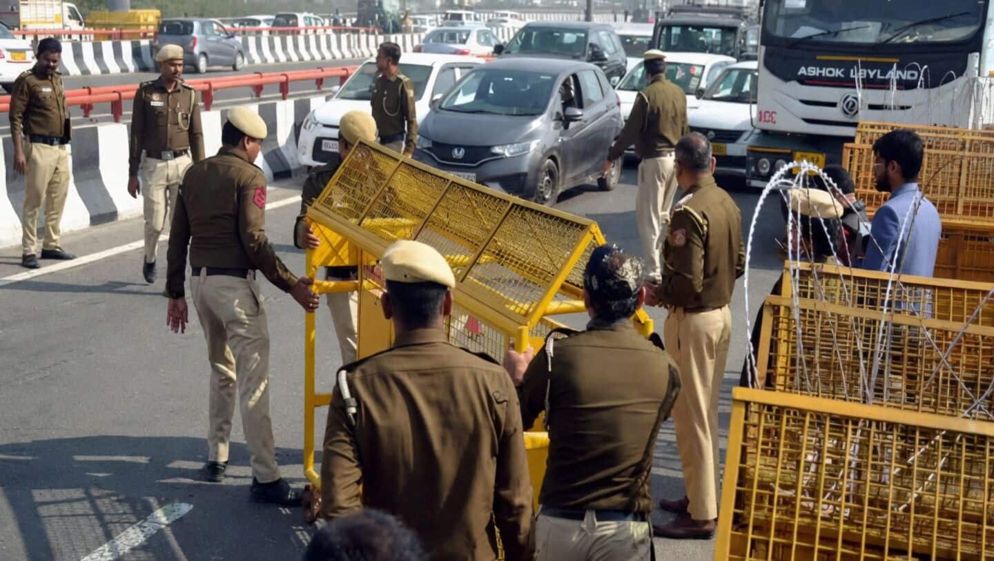 सावधान! मध्य दिल्ली में महाजाम, CJP समर्थकों के प्रदर्शन से सड़कें ठप्प