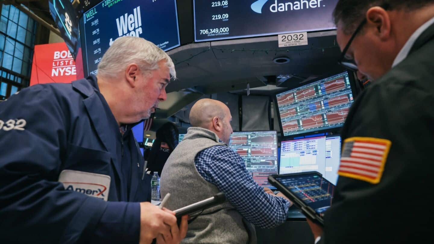 US futures slide as oil spikes, Fed and Japan watched