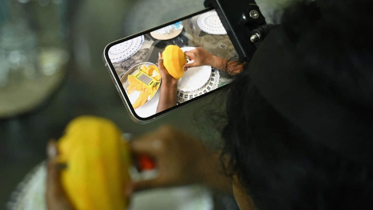 Thousands of Indian workers document tasks to train AI robots