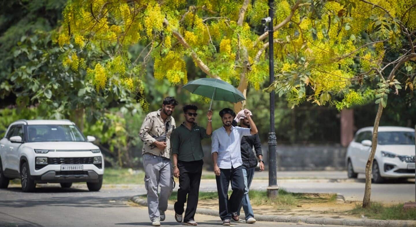 IMD warns 44°C heat wave across northwest India May 18