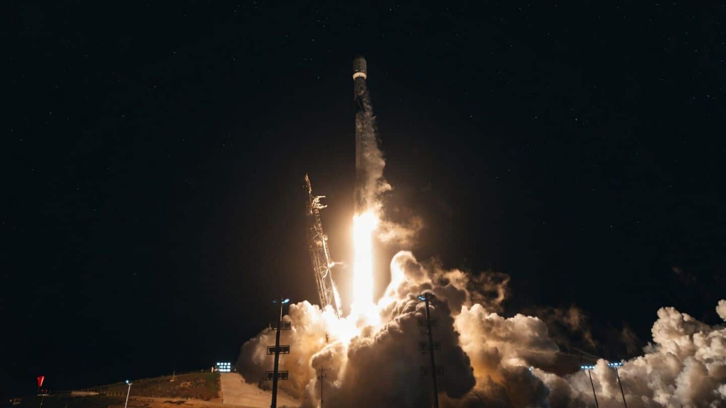 SpaceX launches 27 Starlink satellites as booster nears reuse record