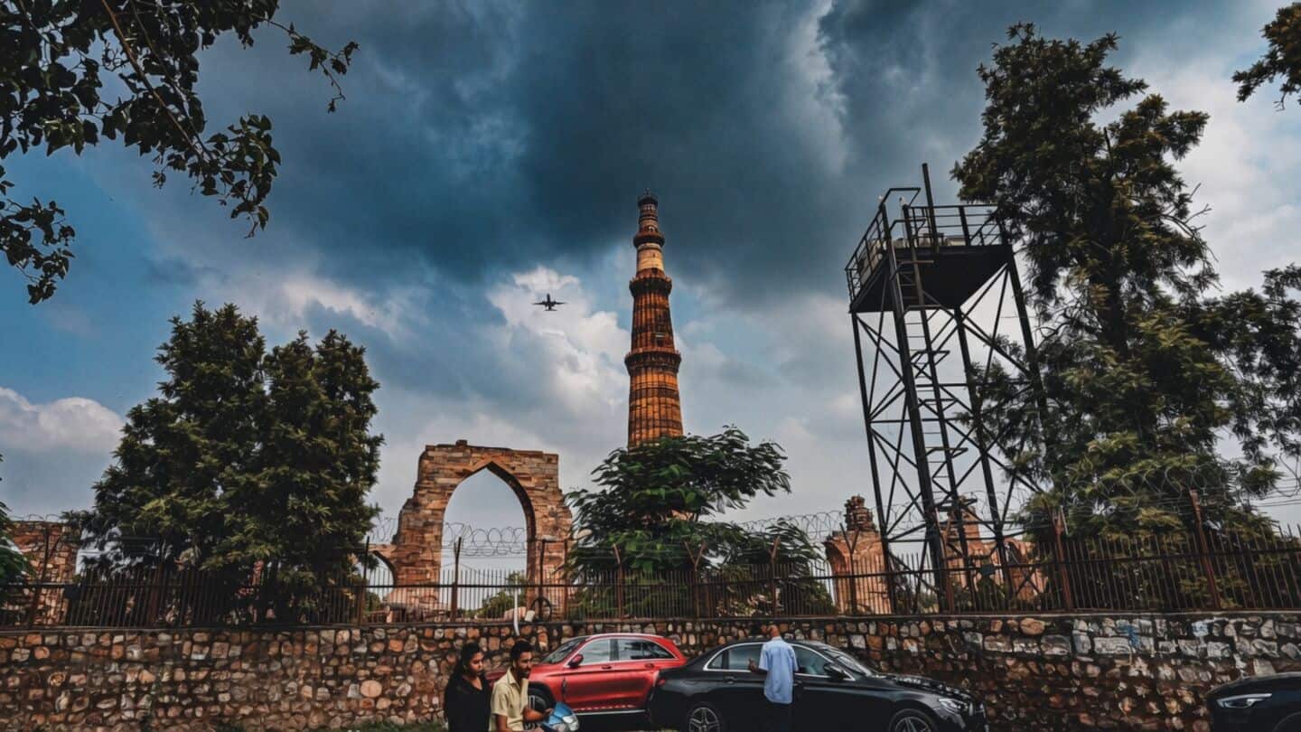 IMD issues red alert as Delhi, Noida and Ghaziabad drenched