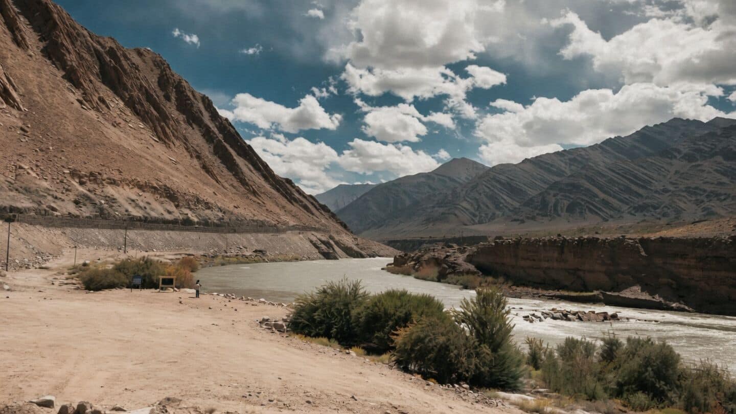India completes Indus River rock check dam at Upshi Leh