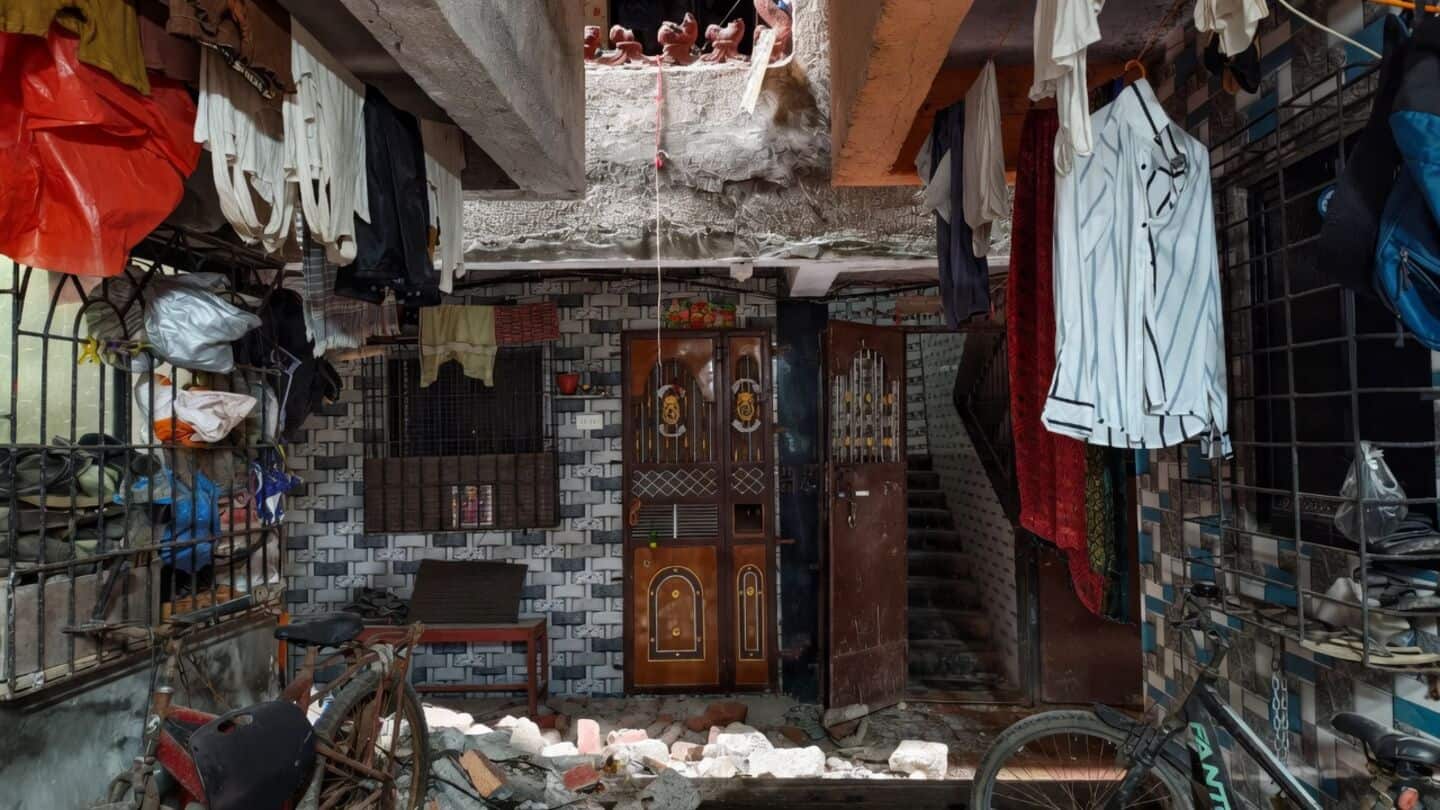 Second floor balcony collapse evacuates around 250 residents in Nalasopara