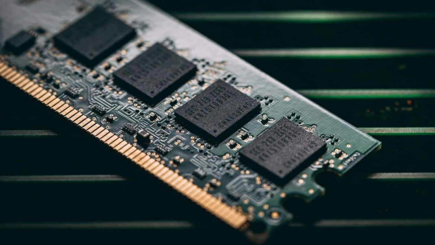 Memory and chip prices rise 20% squeezing Indian IT firms