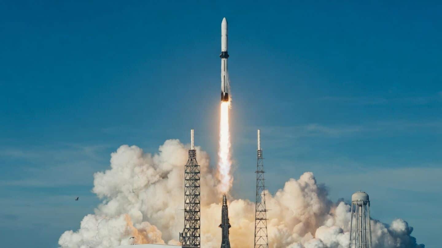 Blue Origin invests $330 million to boost New Glenn launches