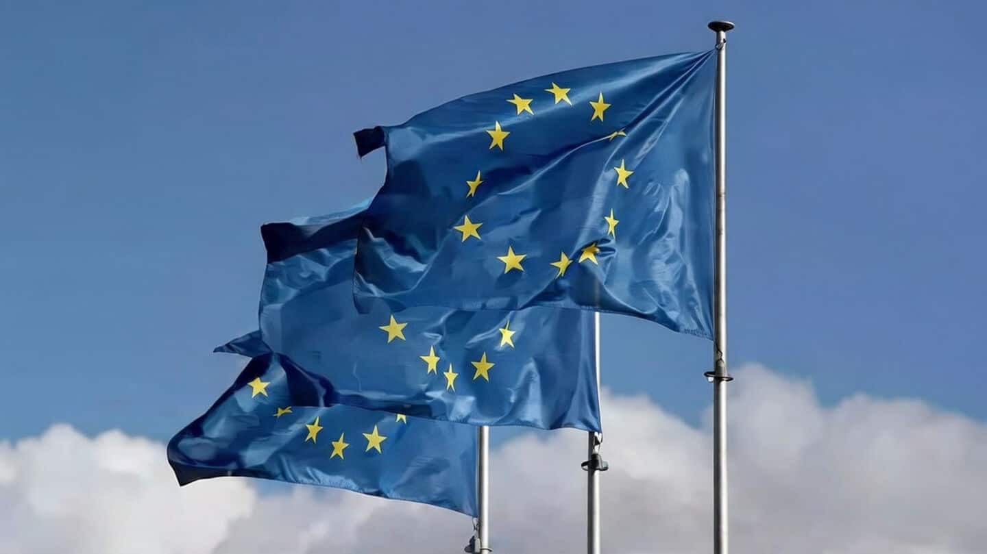 EU to propose rules protecting children on social media