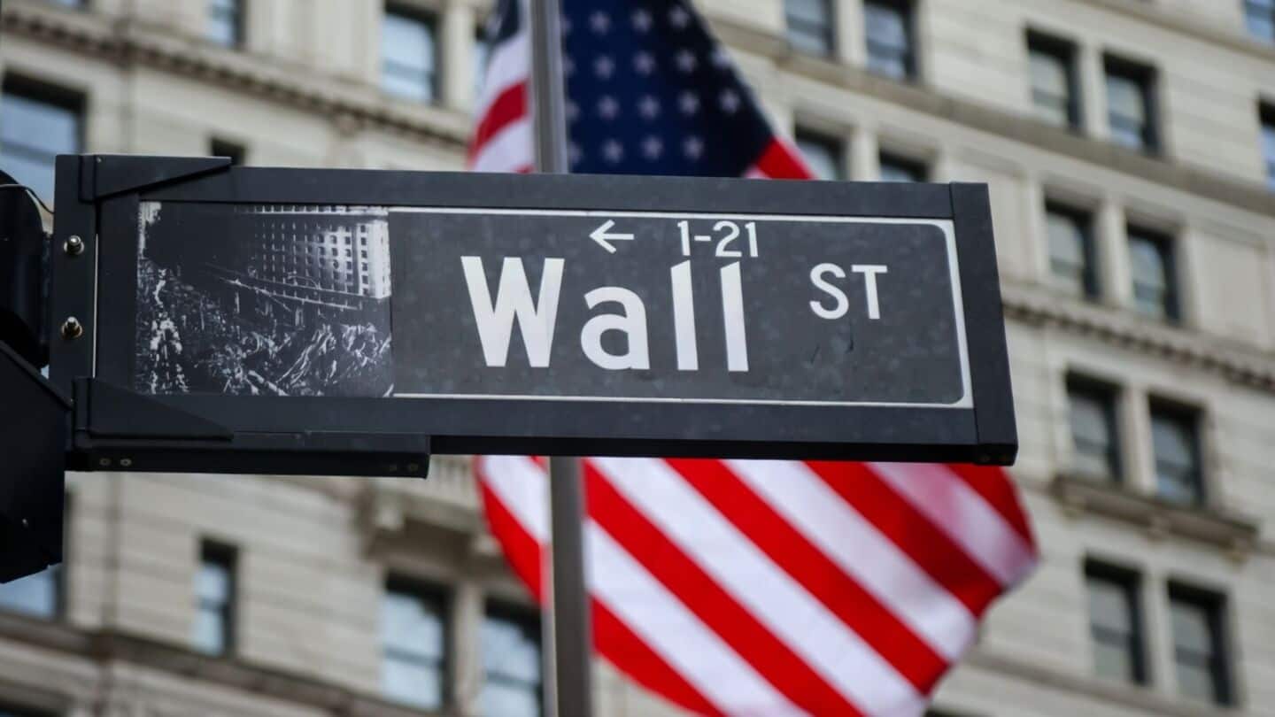 US markets gain amid oil drop and U.S.-Iran peace talks