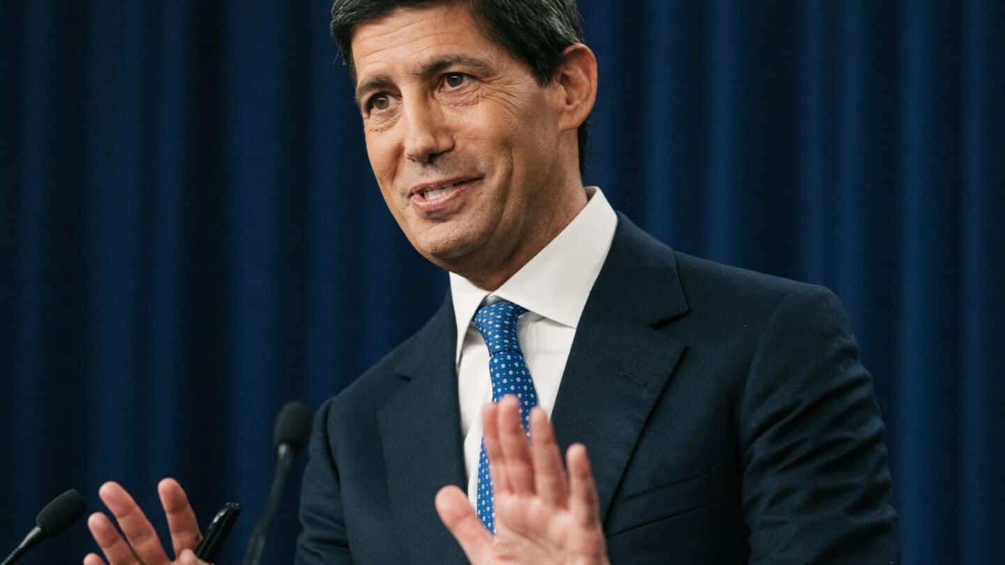 Kevin Warsh says AI likely most consequential change to economies