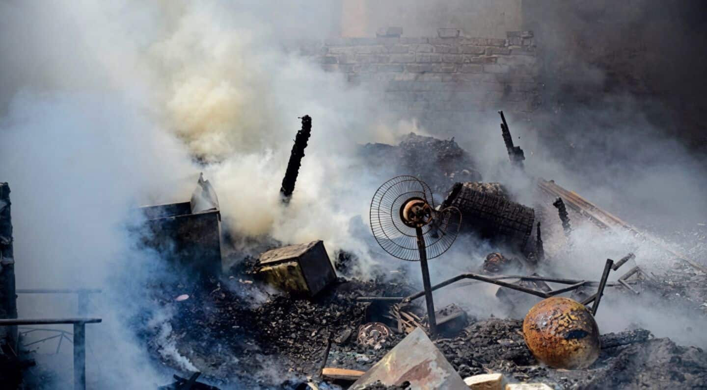 Shanty fire in Haibowal leaves 2 school busses badly damaged