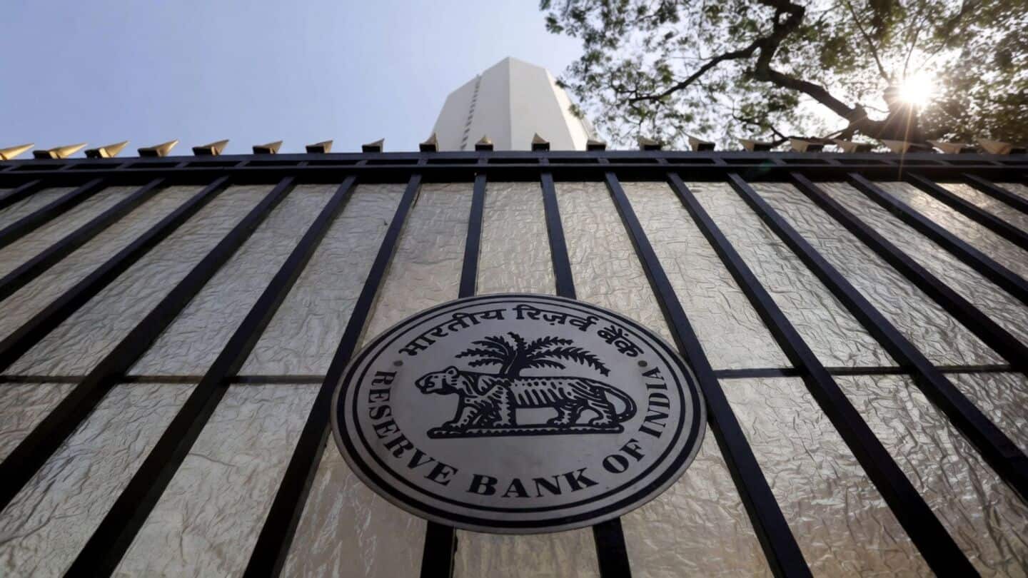 RBI covers FCNR(B) hedging costs to attract US dollar inflows