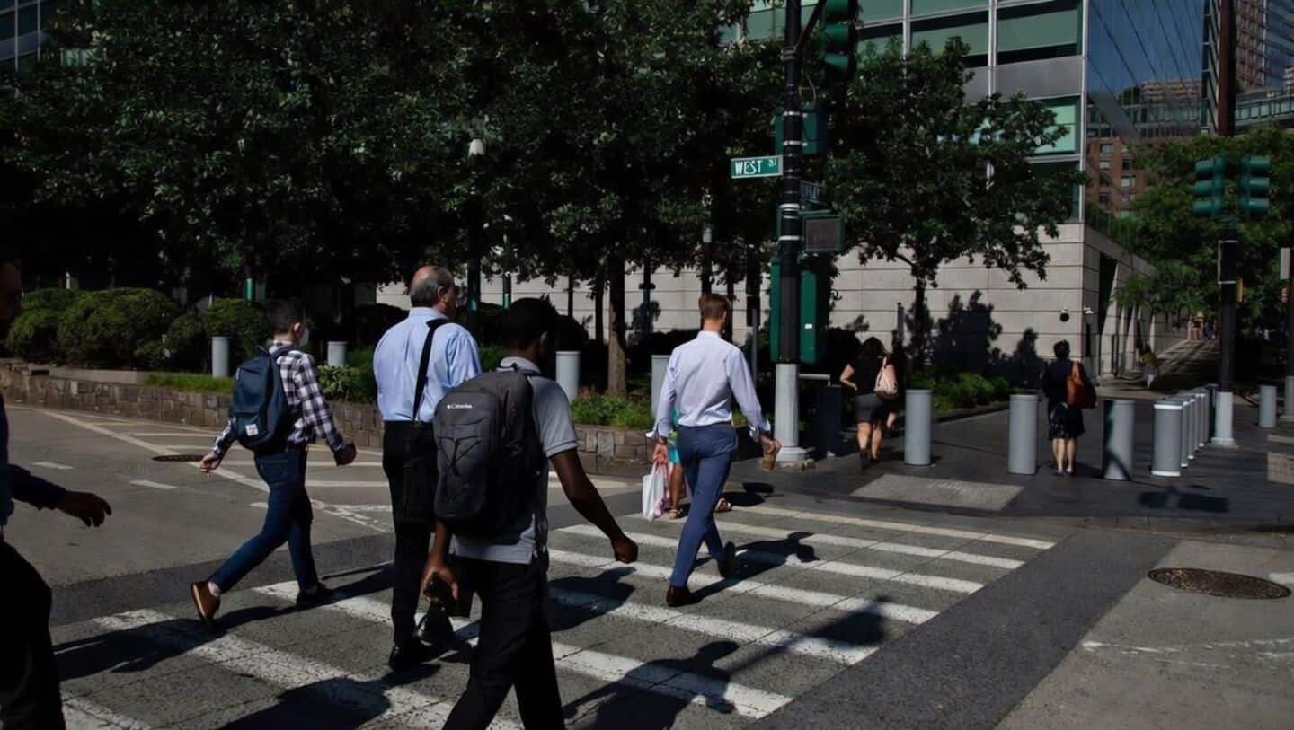 Big US banks made $47.3 billion, cut over 5,000 jobs