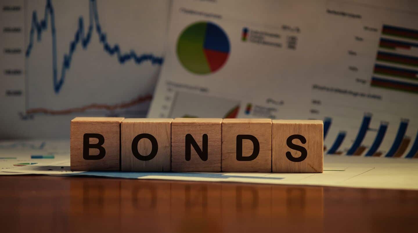 US Treasury yields fall as Donald Trump hints Iran ceasefire