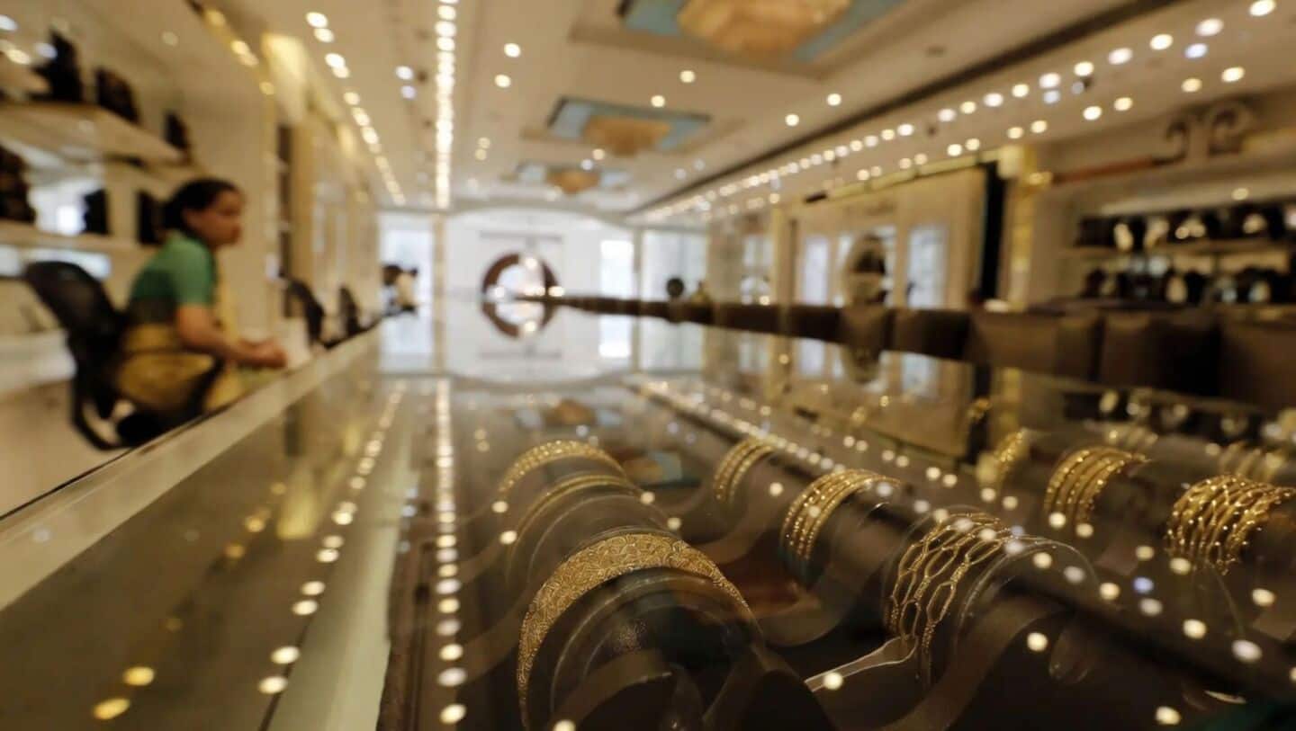 India hikes gold and silver import duty to 15%