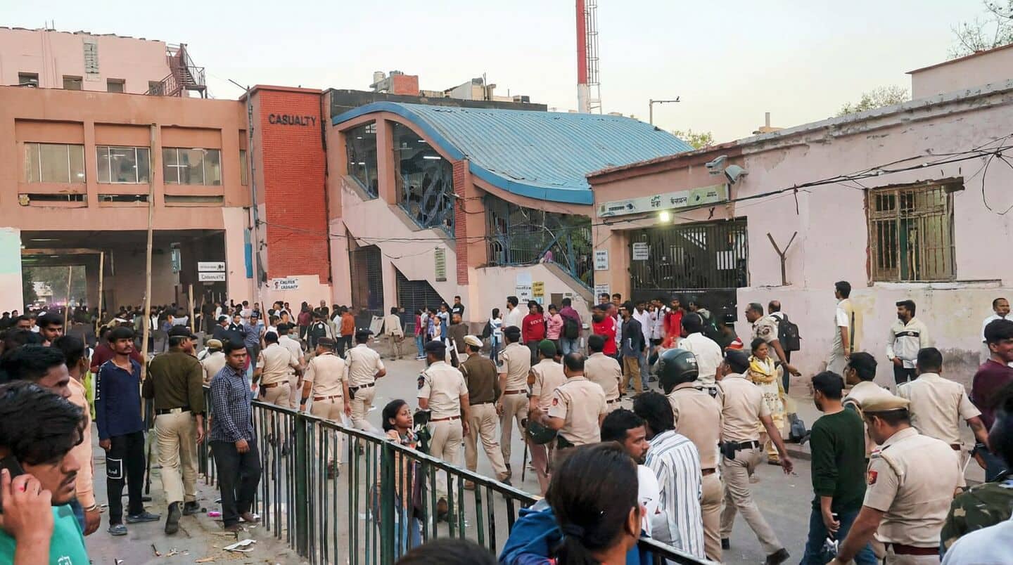 Delhi: Man dies after Holi clash; protesters set vehicles on fire