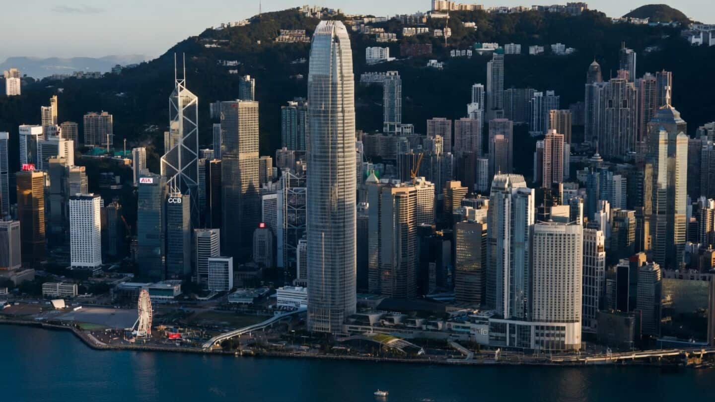 Hong Kong private home prices slip 0.5% in July 2026