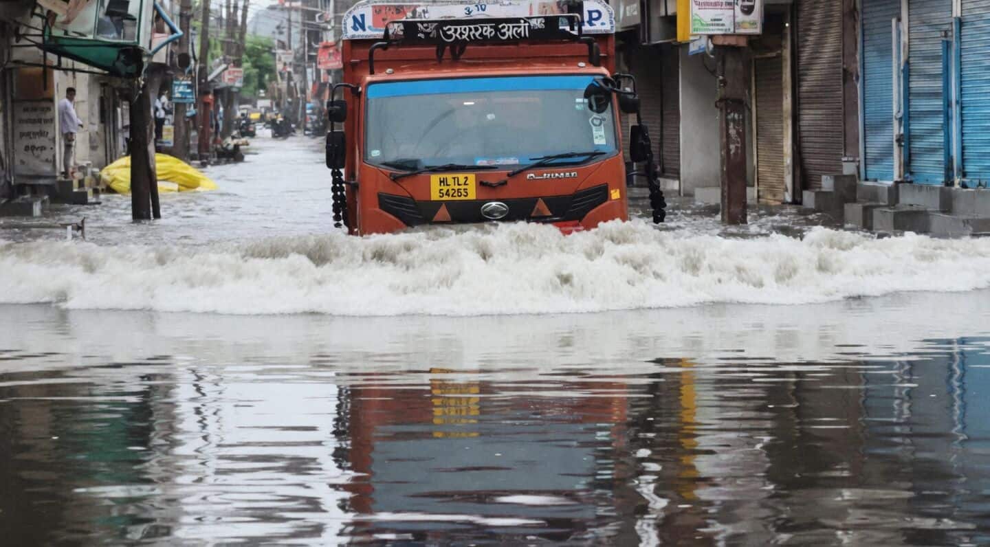 IMD issues red alert as heavy monsoon floods Delhi NCR