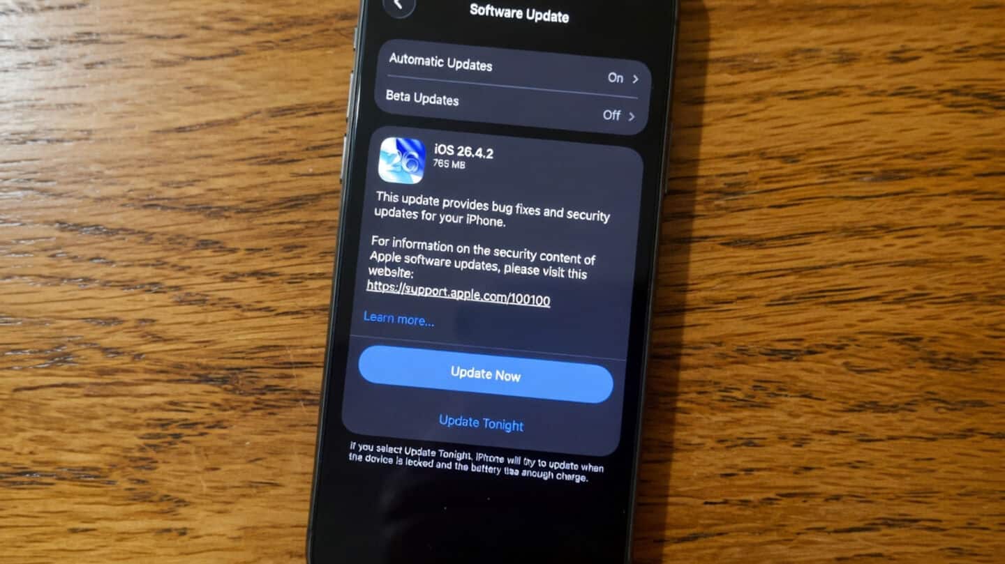 Apple issues iOS 26.4.2 after FBI accessed Signal notification previews