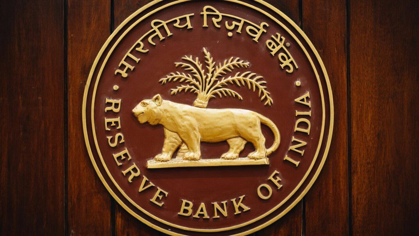 RBI pauses repo rate at 5.25% amid cautious global outlook