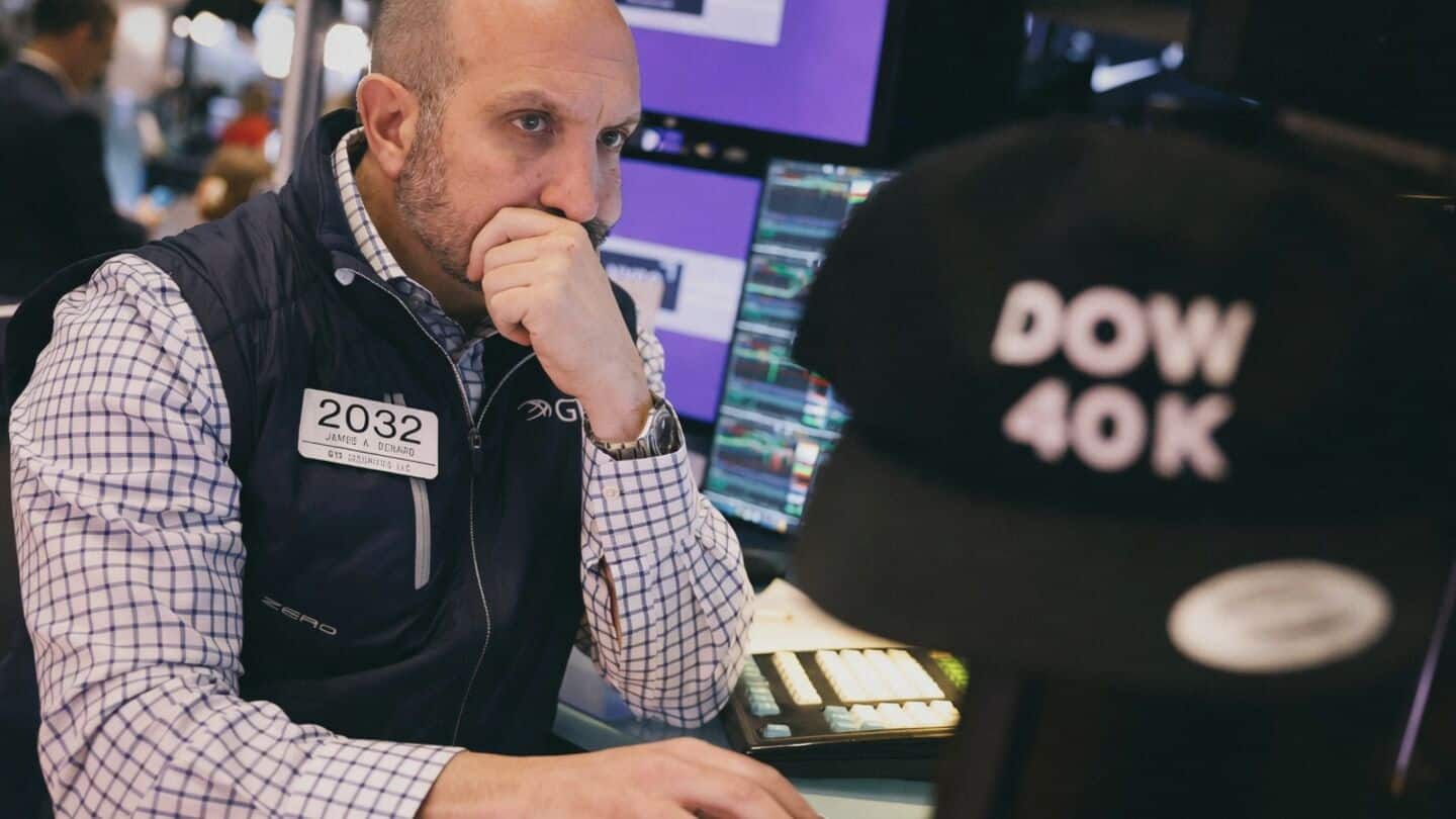 Wall Street tech swing boosts Nasdaq-100 futures as Amazon surges