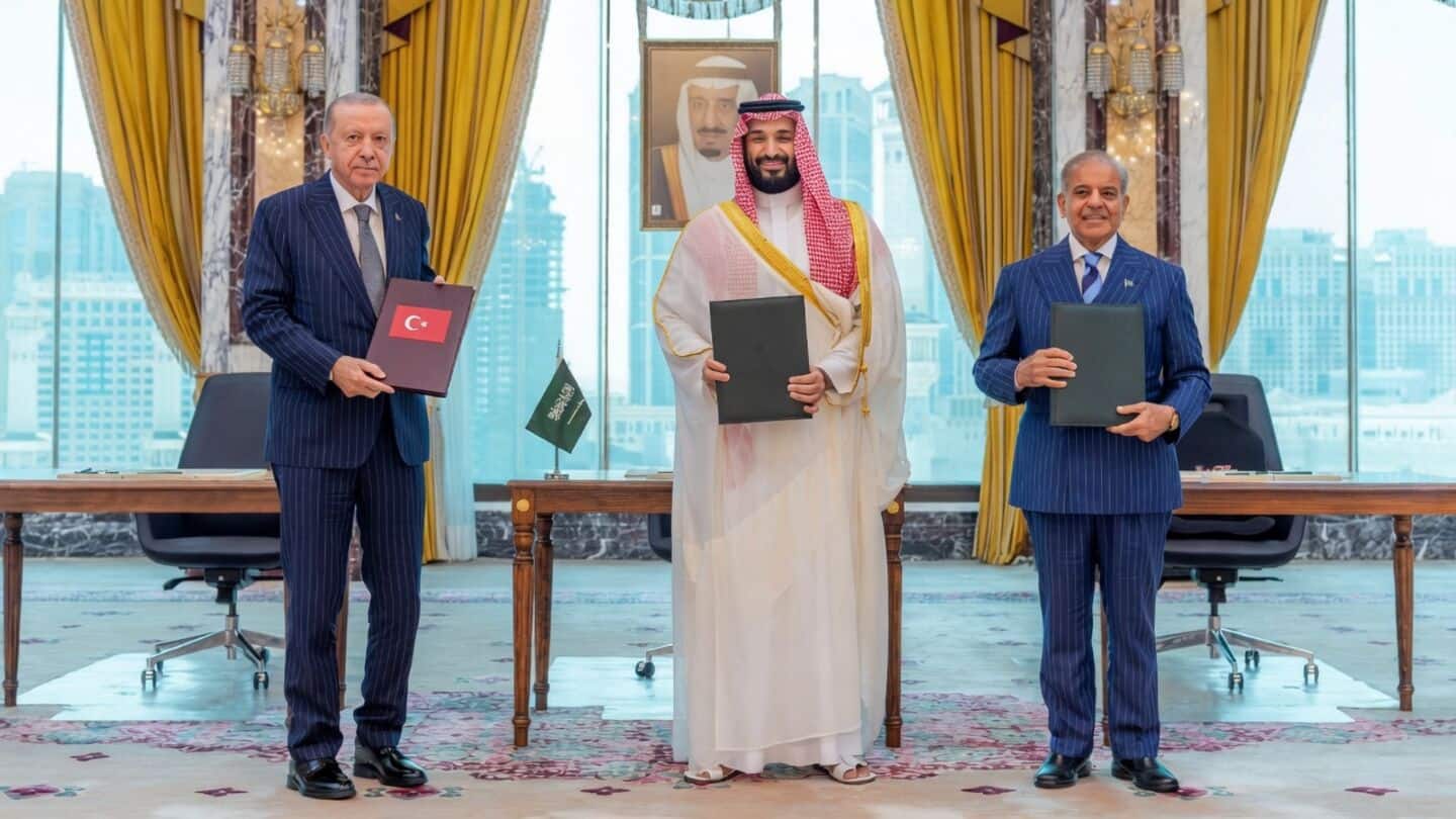 Iran may join Mecca joint defence agreement, Turkey says