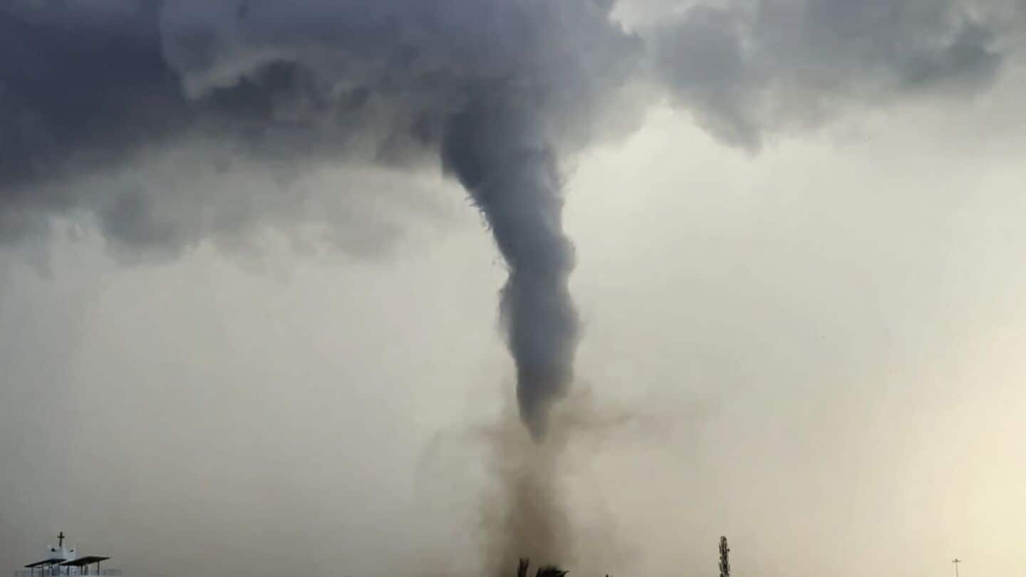 Rare tornado briefly touches down in Thoothukudi on June 21