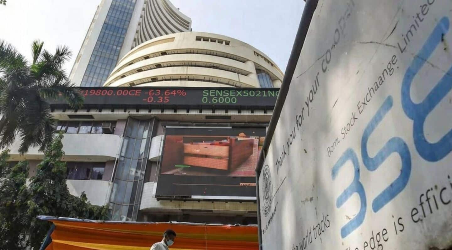 India's Sensex drops over 900 points, snaps 5-day streak